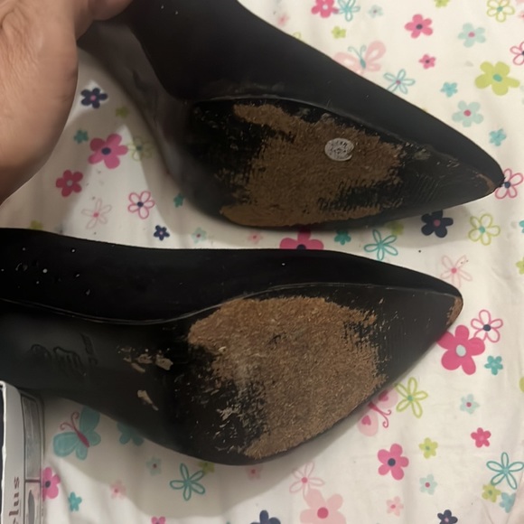 Heels - Picture 6 of 6